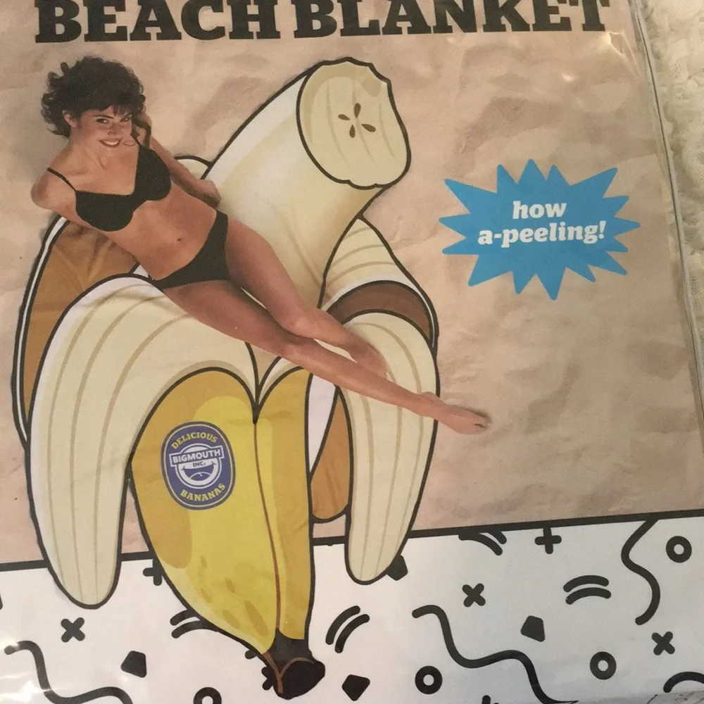 ๐ Banana Beach Blanket ๐ - Picture 2 of 8